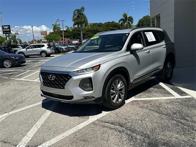 2020 Hyundai Santa Fe SEL photo 3