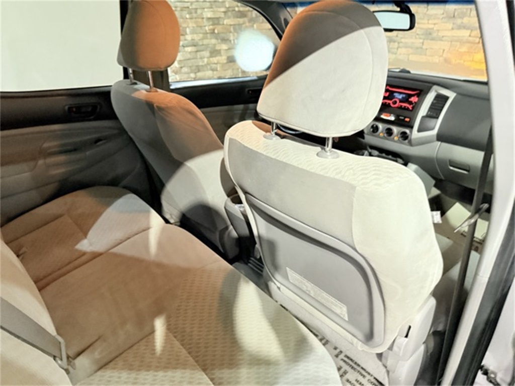 2010 Toyota Tacoma PreRunner photo 25