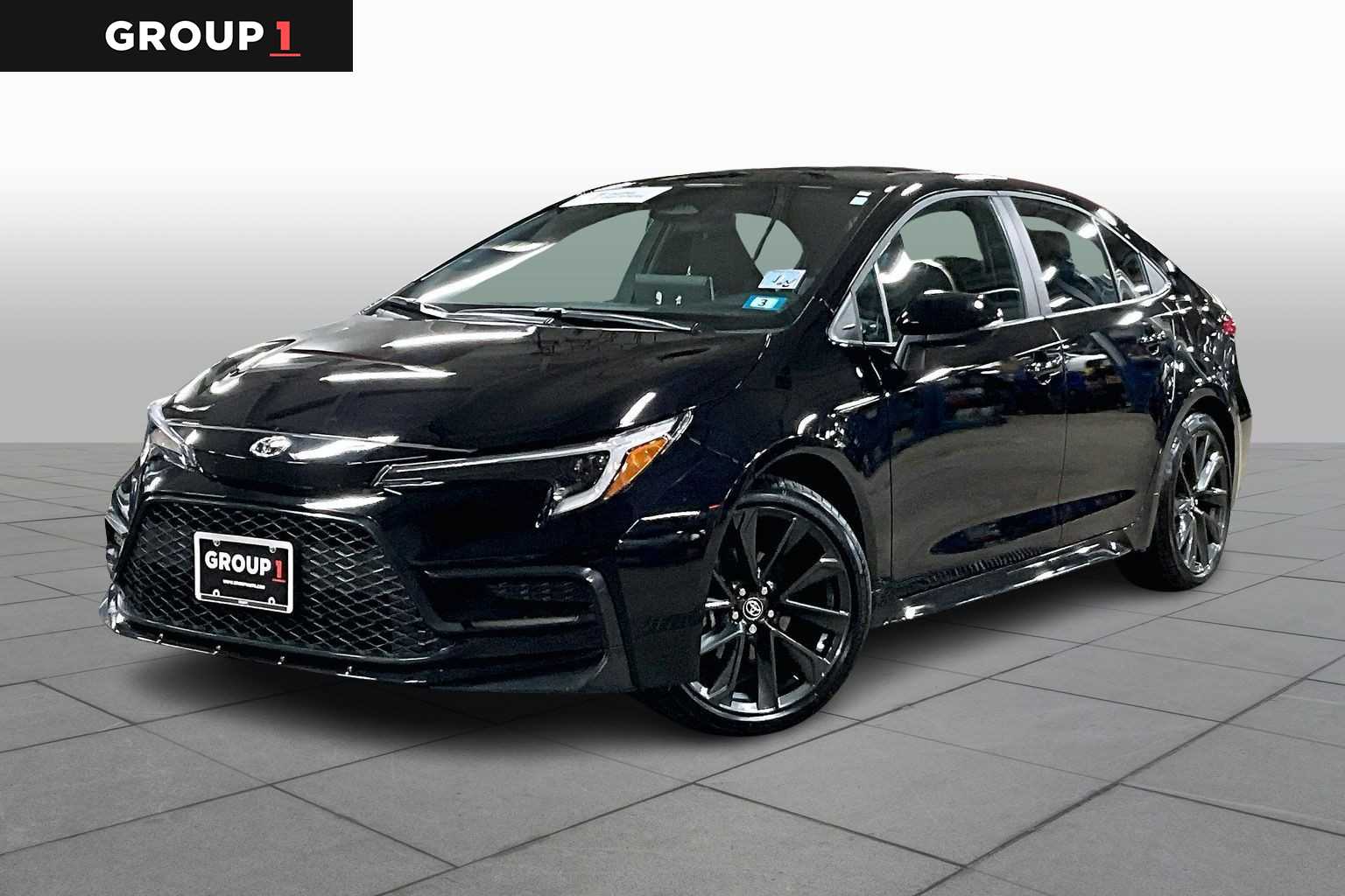 2025 Toyota Corolla SE's photo