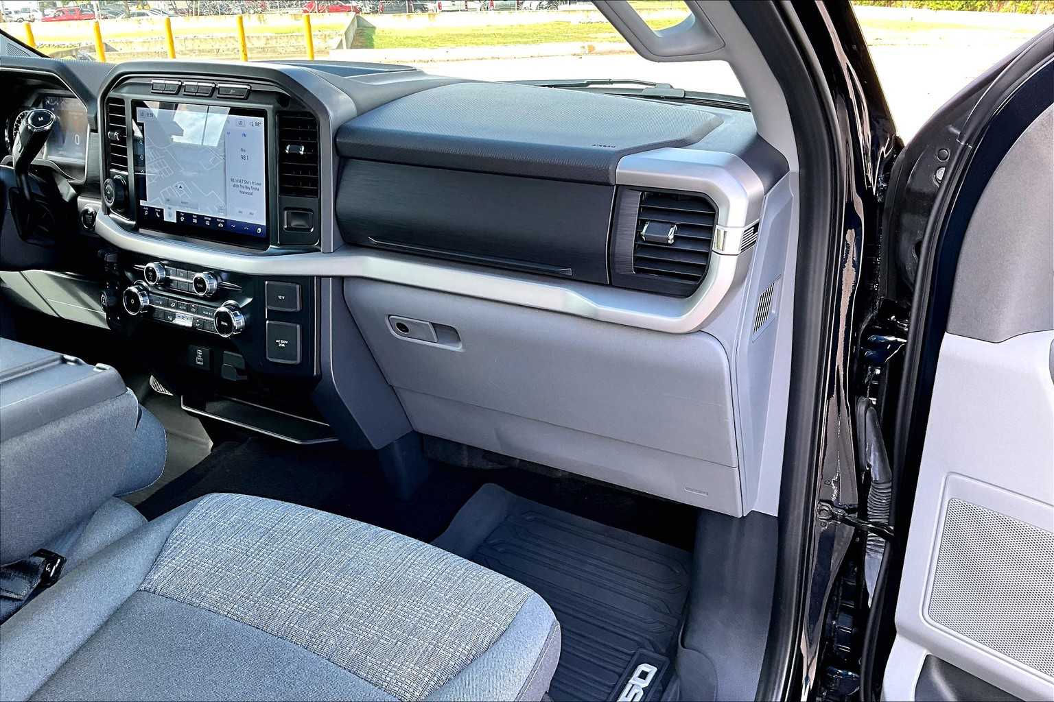 2022 Ford F-150 XLT photo 18