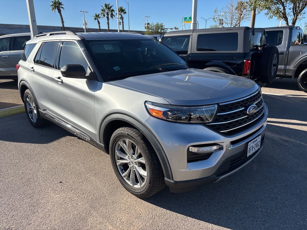2021 Ford Explorer XLT photo 3