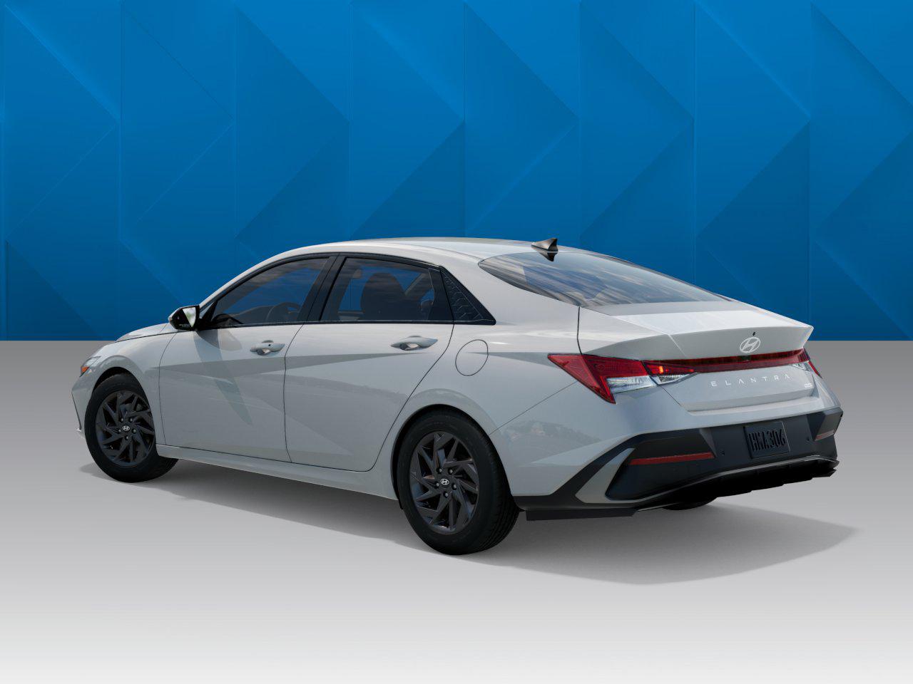 2026 Hyundai Elantra Blue SEL Sport photo 4