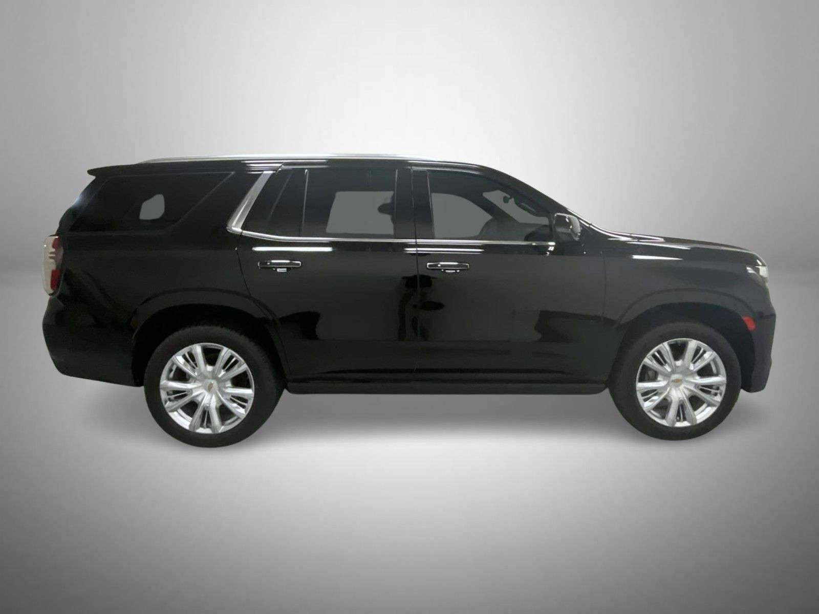 2022 Chevrolet Tahoe High Country photo 3