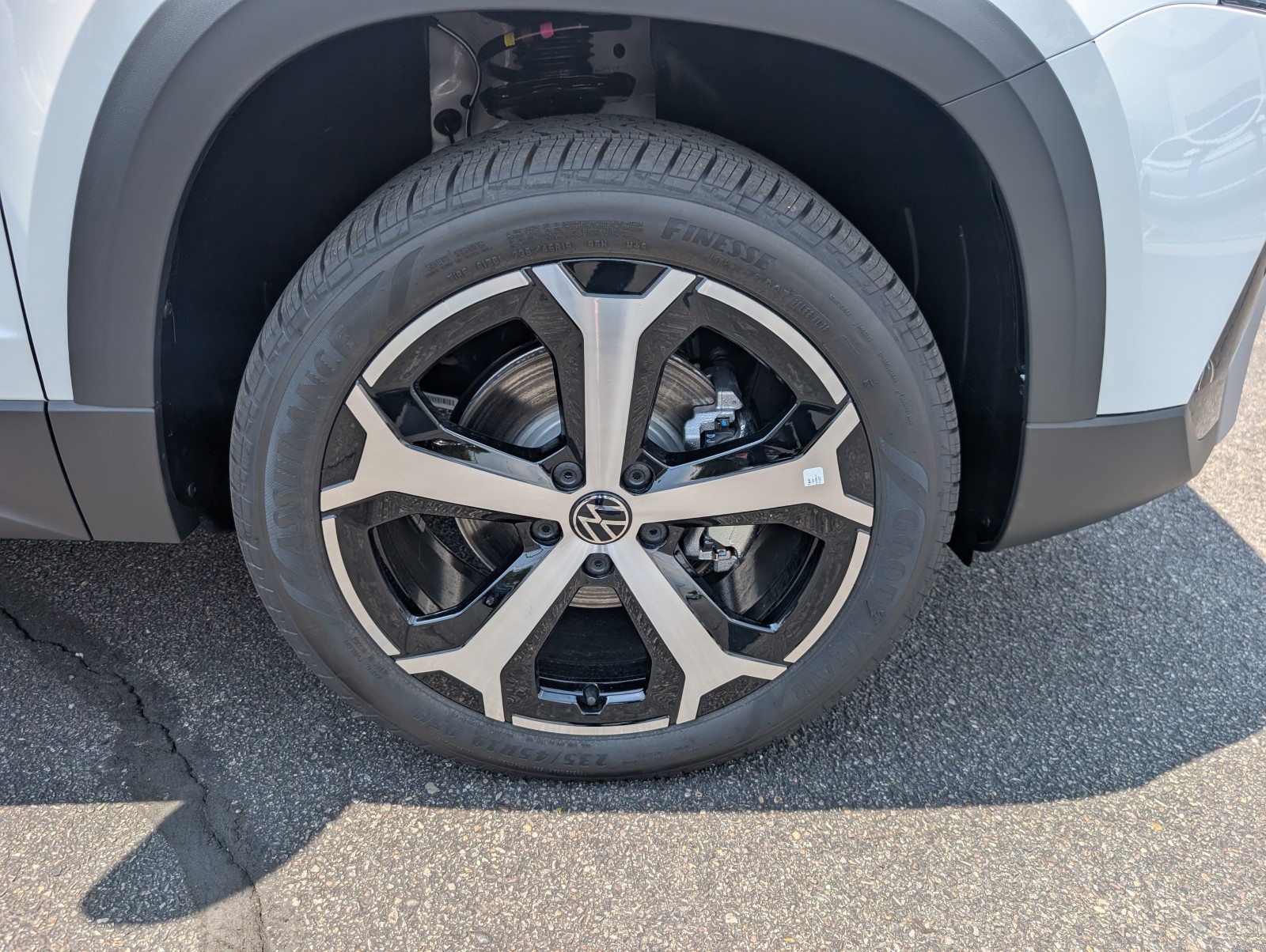 New 2025 Pure White Volkswagen SEL image 24