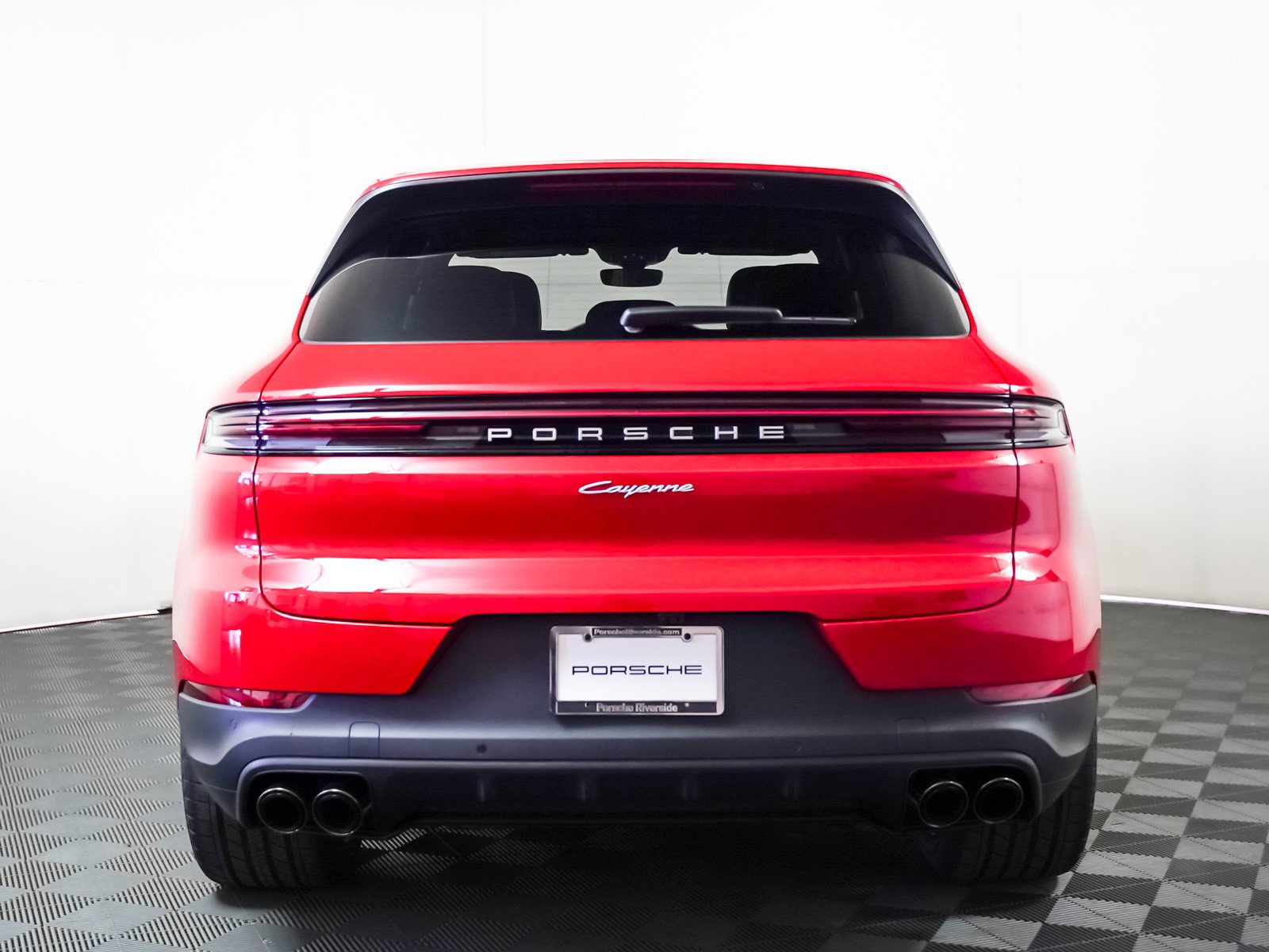2025 Porsche Cayenne photo 11