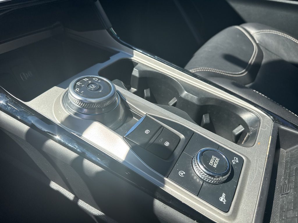 2023 Ford Explorer ST photo 16