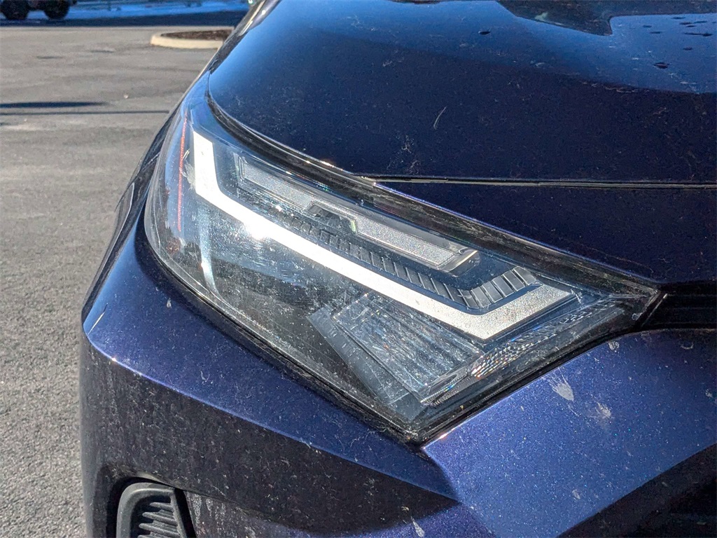 2022 Toyota RAV4 XLE photo 10