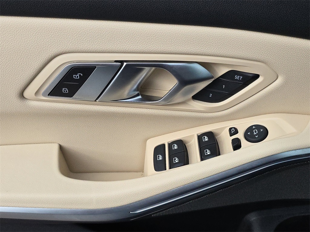 2023 Bmw 330i Sedan photo 19