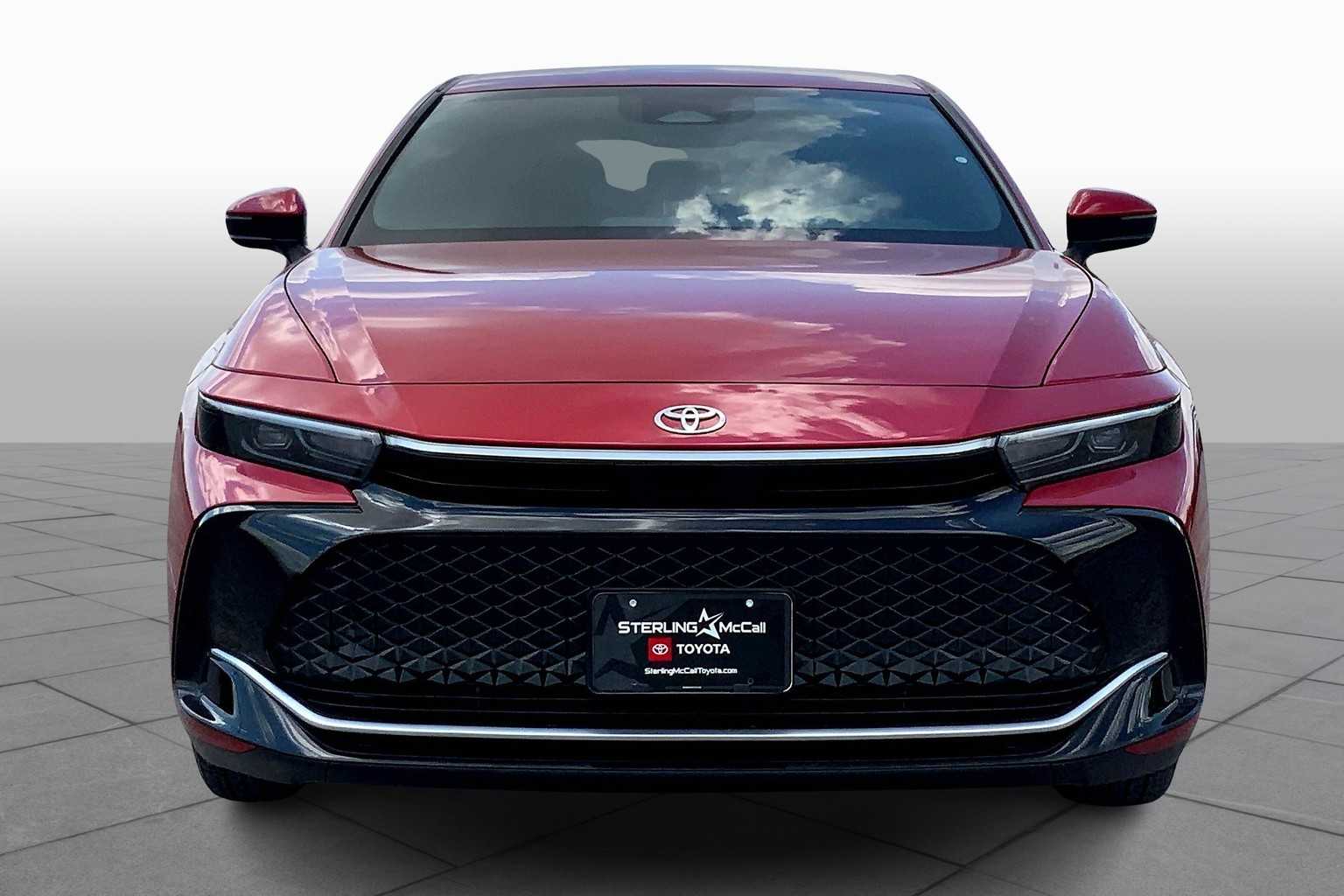 2023 Toyota Crown XLE photo 3