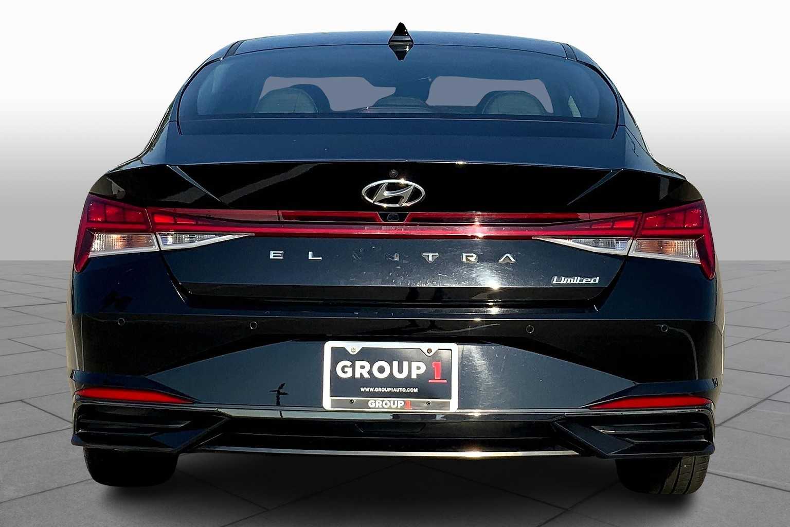 2021 Hyundai Elantra Limited photo 4