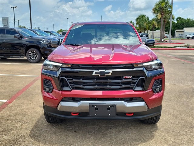 2025 Chevrolet Colorado Z71 photo 2