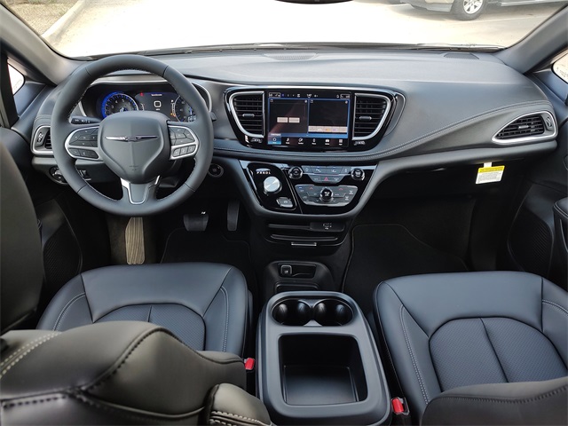 2026 Chrysler Pacifica photo 9