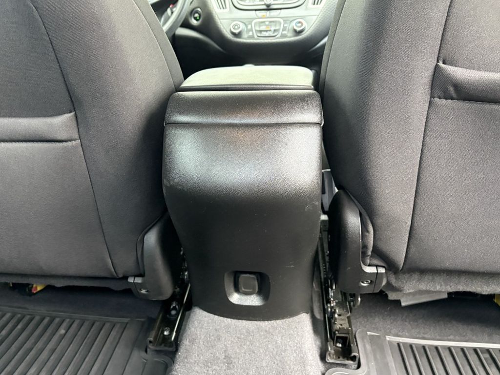 2020 Chevrolet Malibu LS photo 21