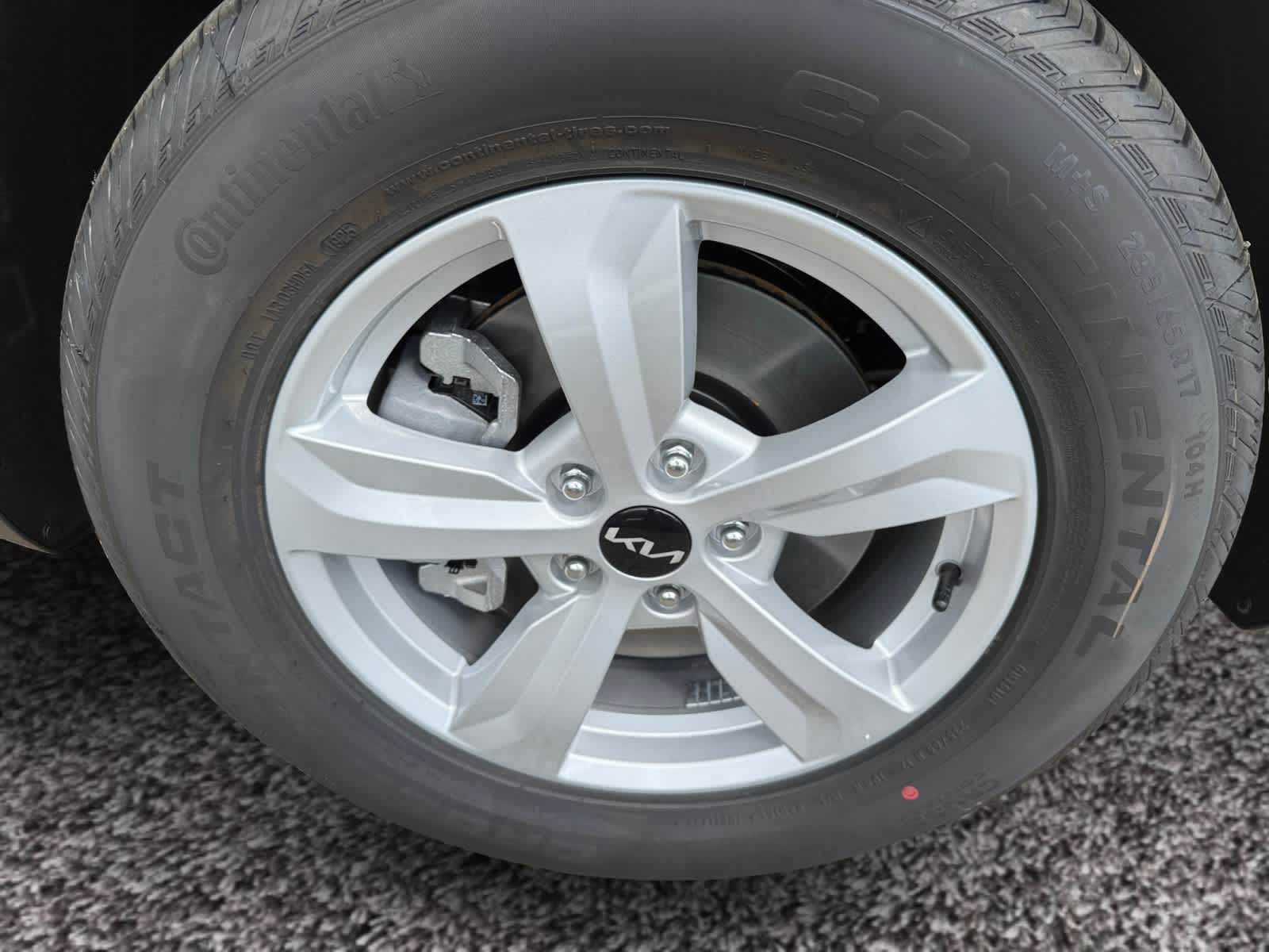 2025 Kia Sorento LX photo 13