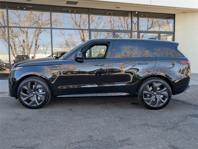 2025 Land Rover Range Rover Sport SE photo 2
