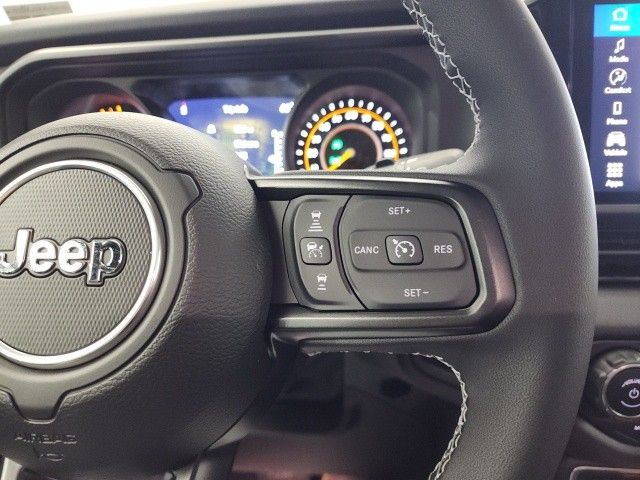 2025 Jeep Wrangler Rubicon photo 13