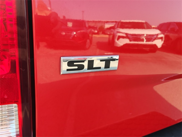 2022 Ram 1500 Classic SLT photo 15