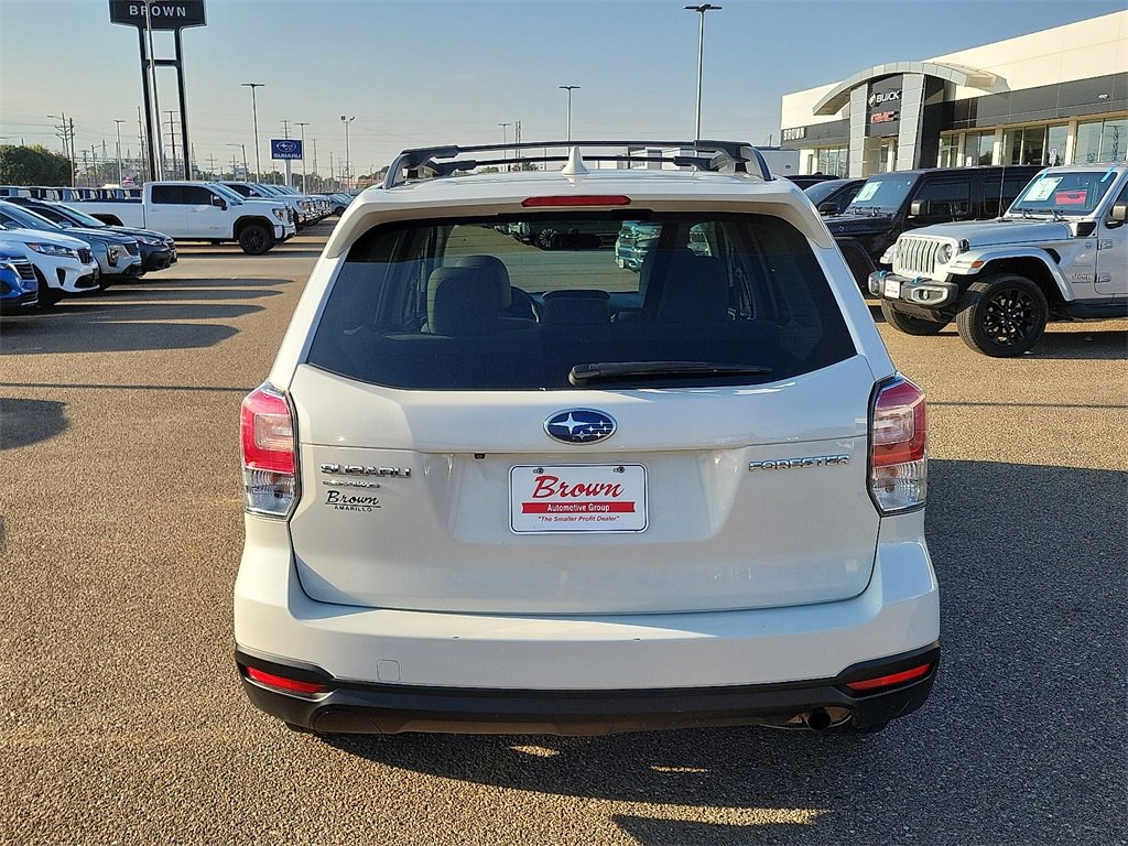 2018 Subaru Forester Premium photo 9