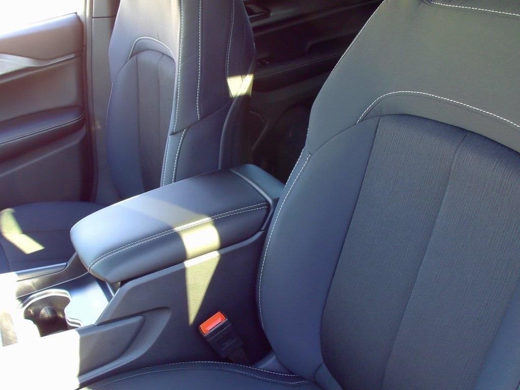 2025 Jeep Grand Cherokee Laredo photo 4