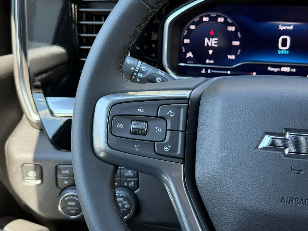 2025 Chevrolet Silverado 2500HD LTZ photo 36