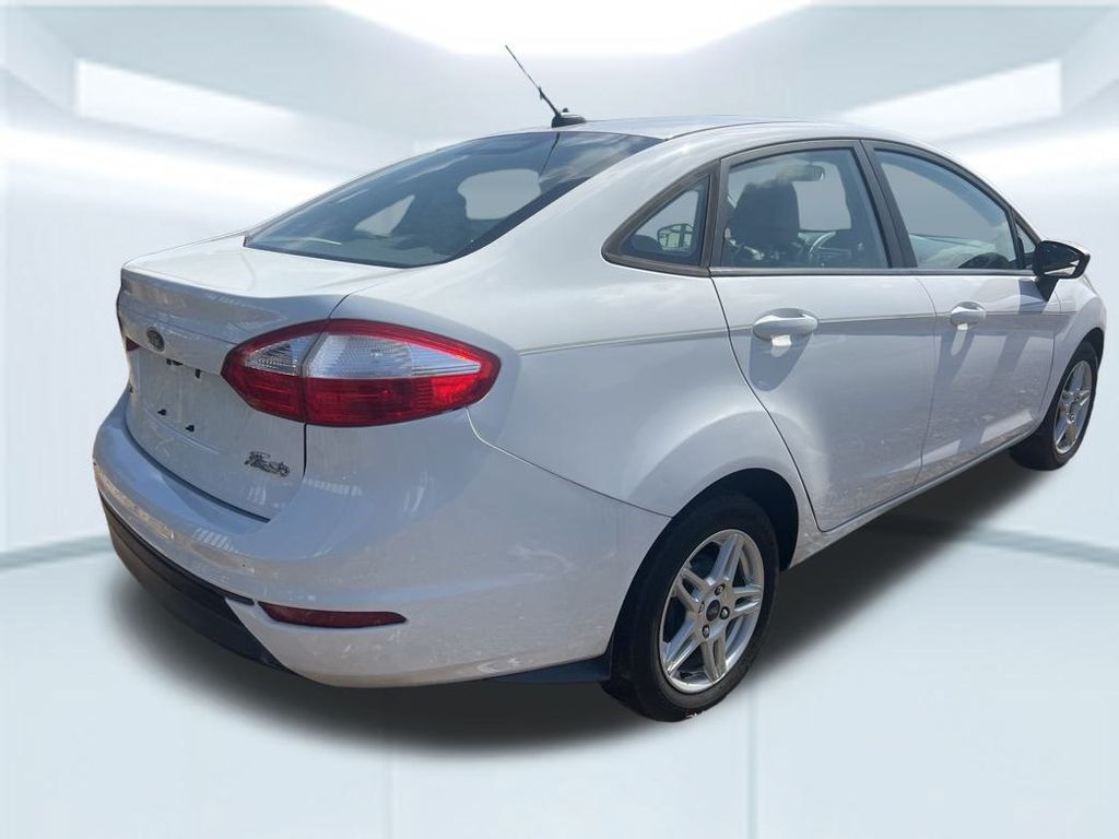 2018 Ford Fiesta SE photo 12