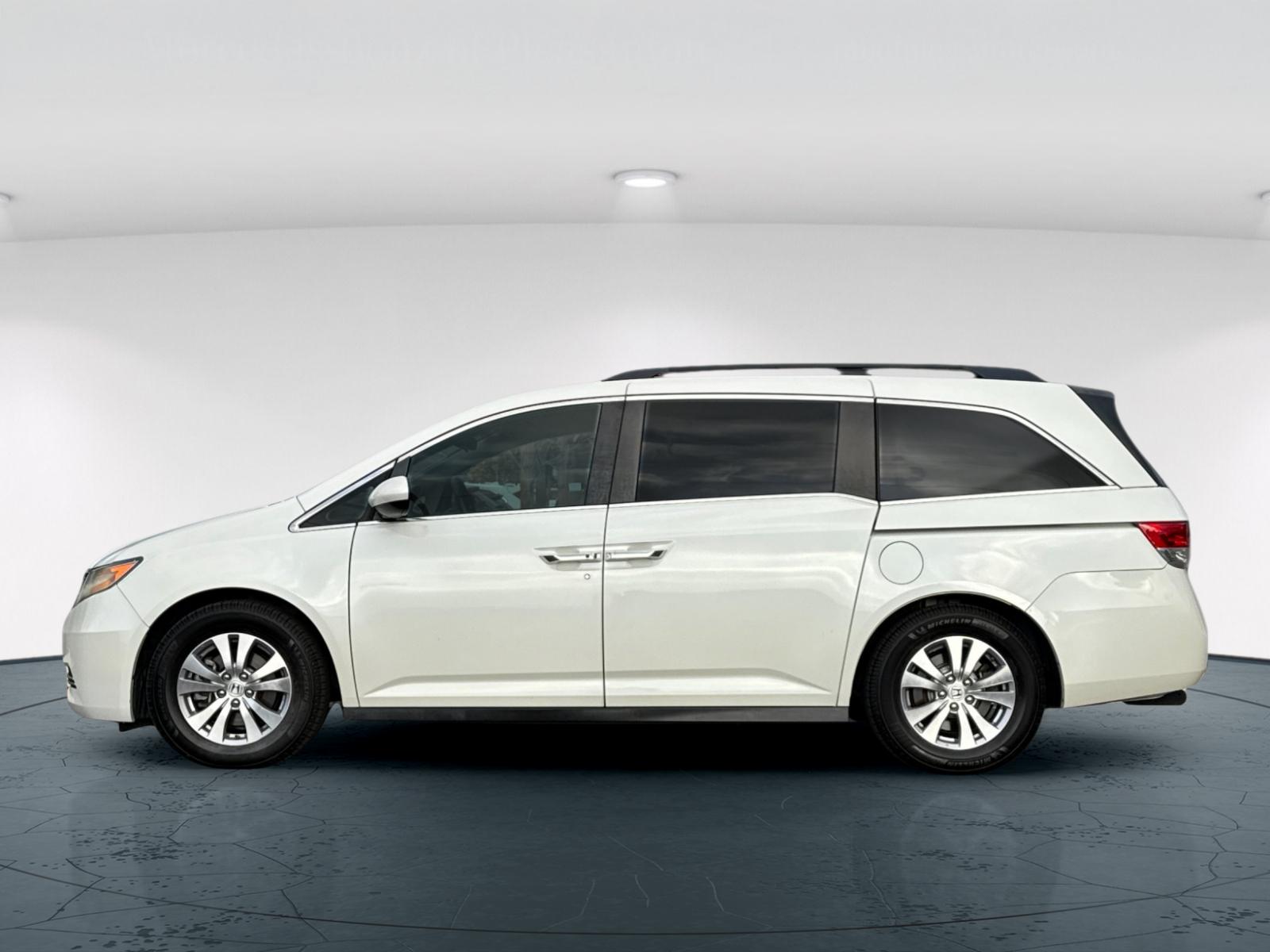 2016 Honda Odyssey EX photo 3