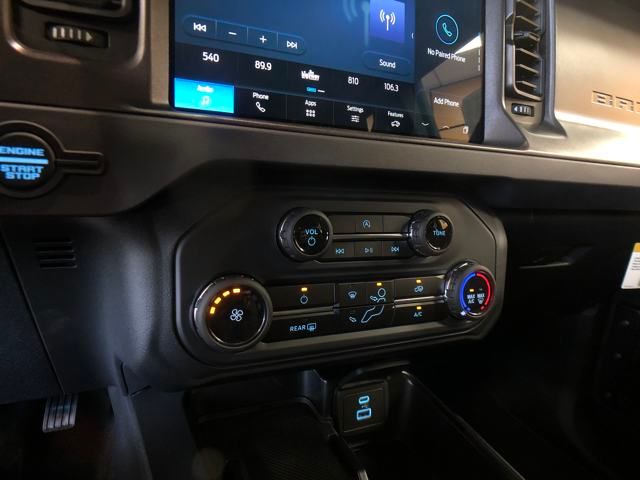 2025 Ford Bronco Base photo 17