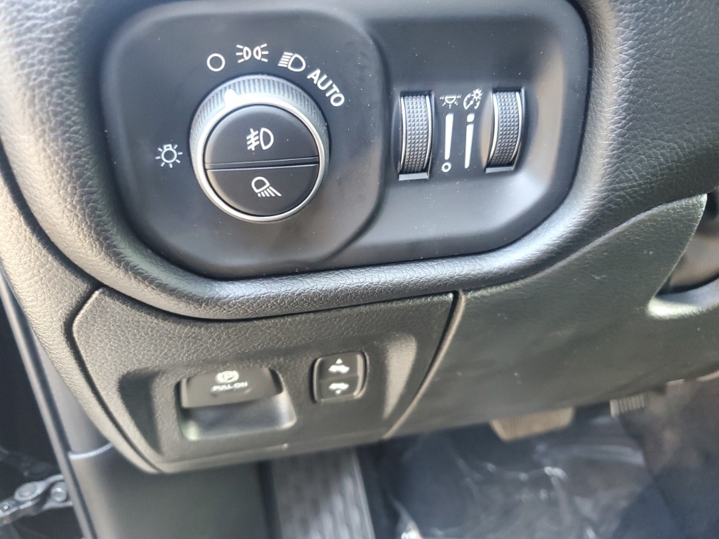 2025 Ram 1500 Big Horn Lone Star photo 11