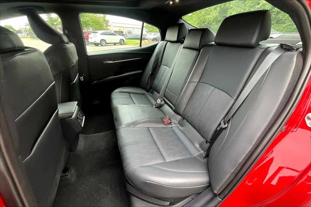 2025 Toyota Camry XSE photo 19