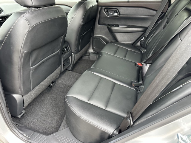 2022 Nissan Rogue SL photo 17