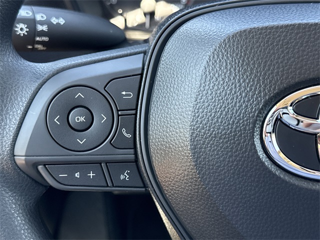 2025 Toyota Corolla LE photo 18