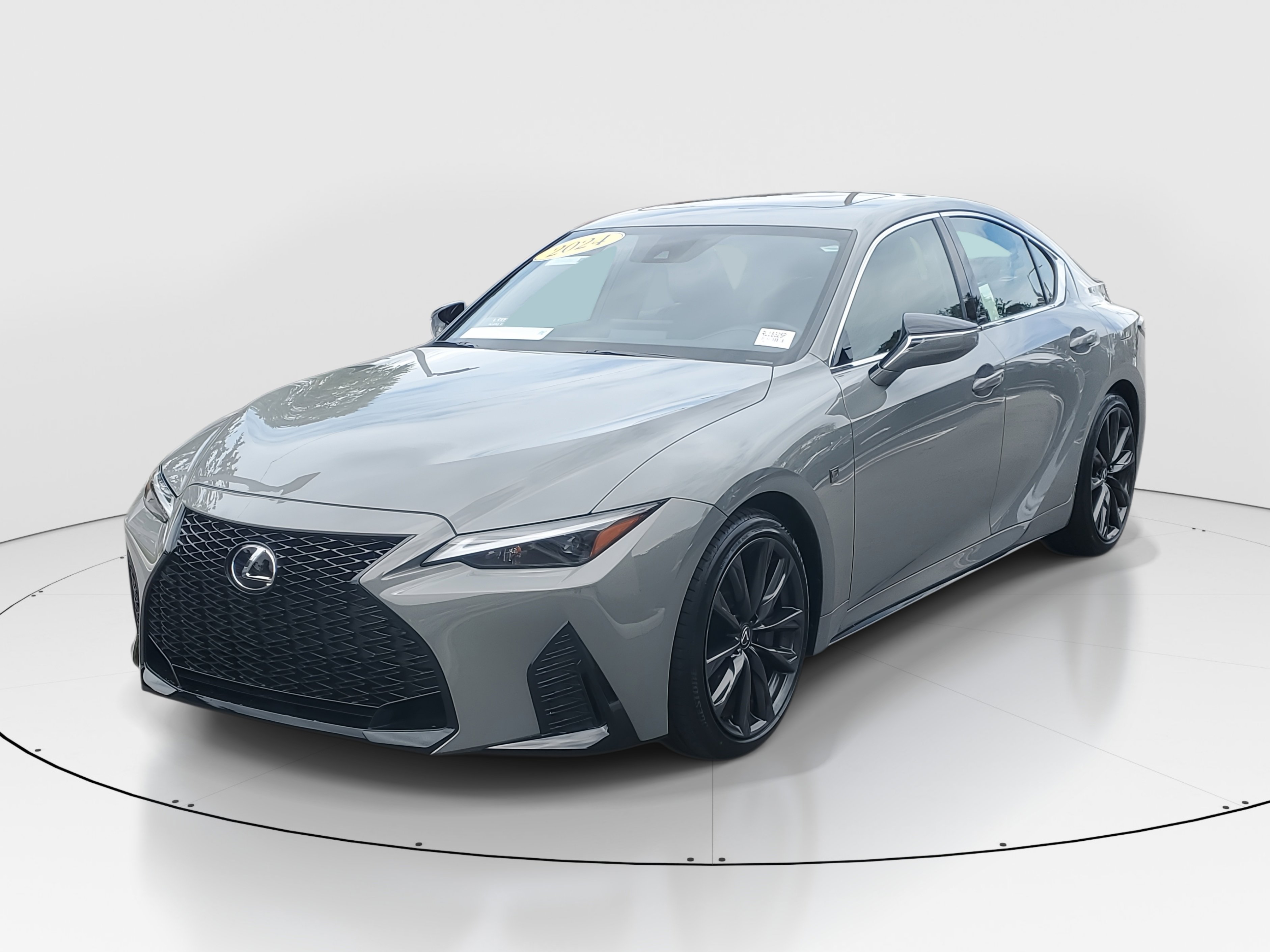 2024 Lexus IS 350 F SPORT photo 4