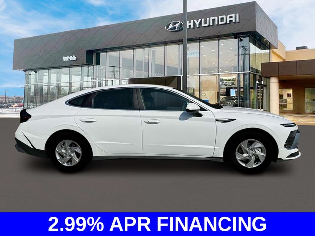 New 2025 White Hyundai SE image 11