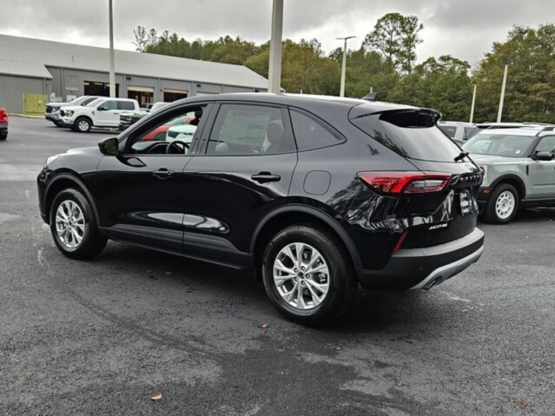 2025 Ford Escape Active photo 9