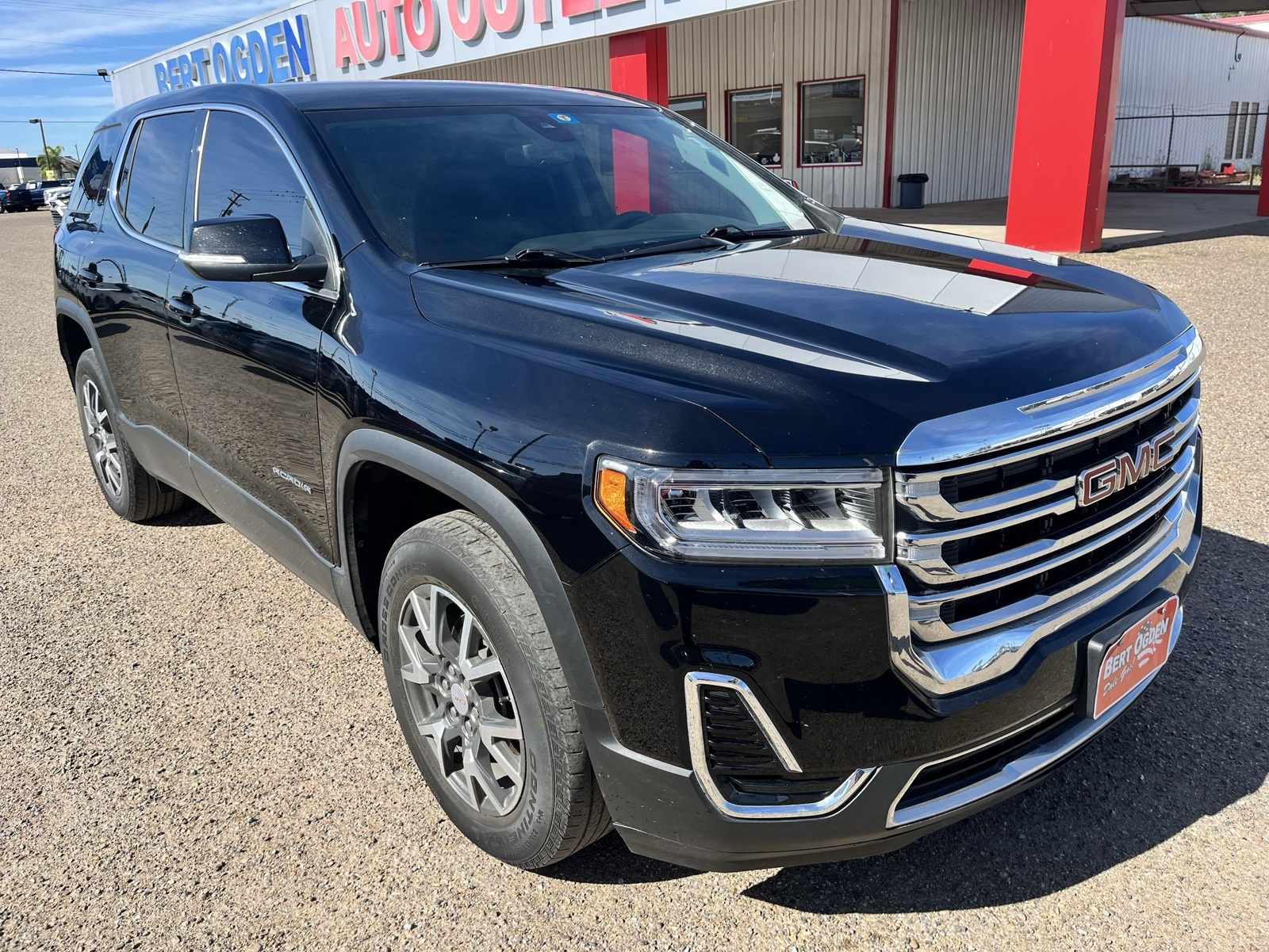 2023 GMC Acadia SLE's photo