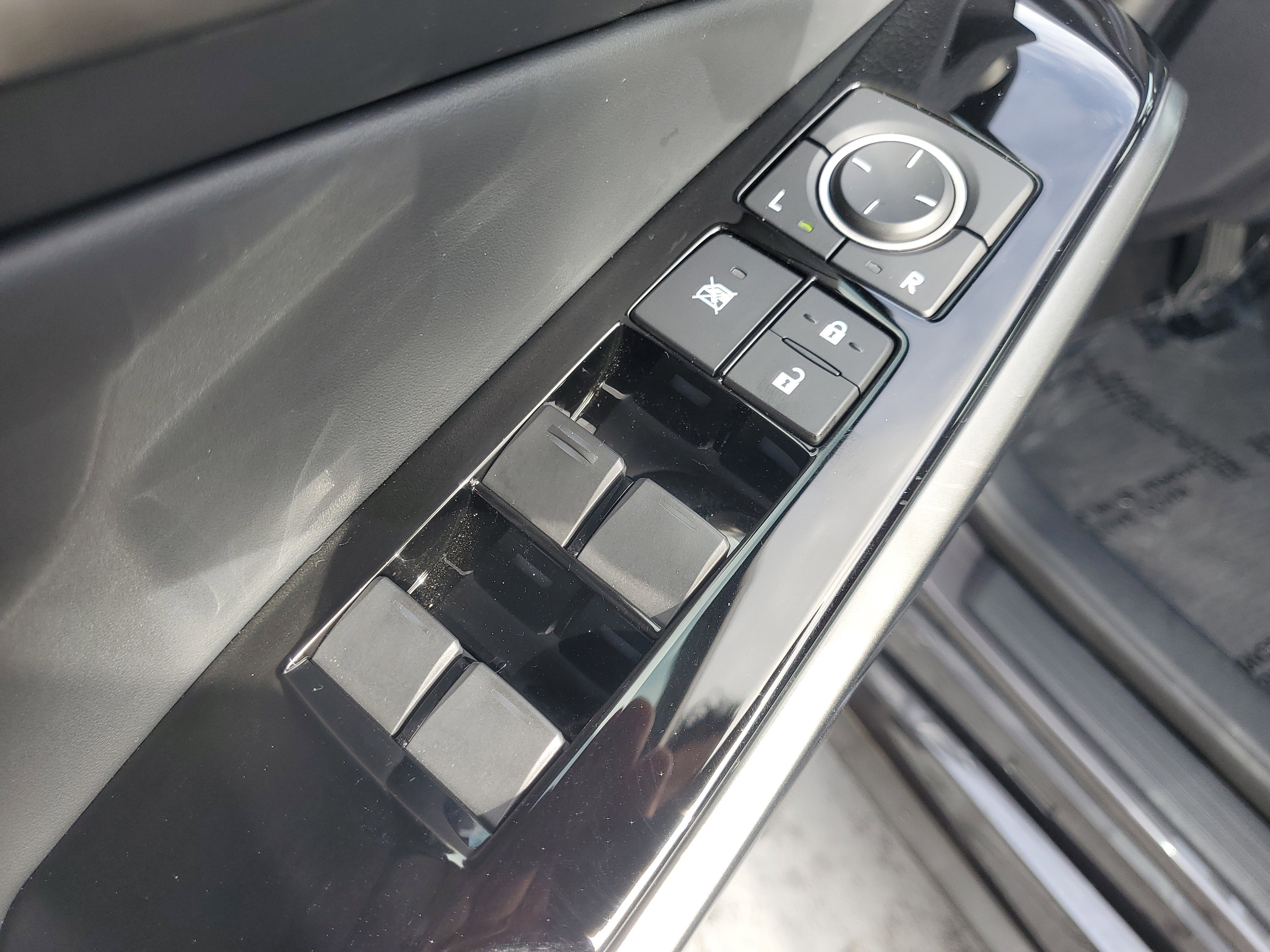 2024 Lexus IS 300 photo 20