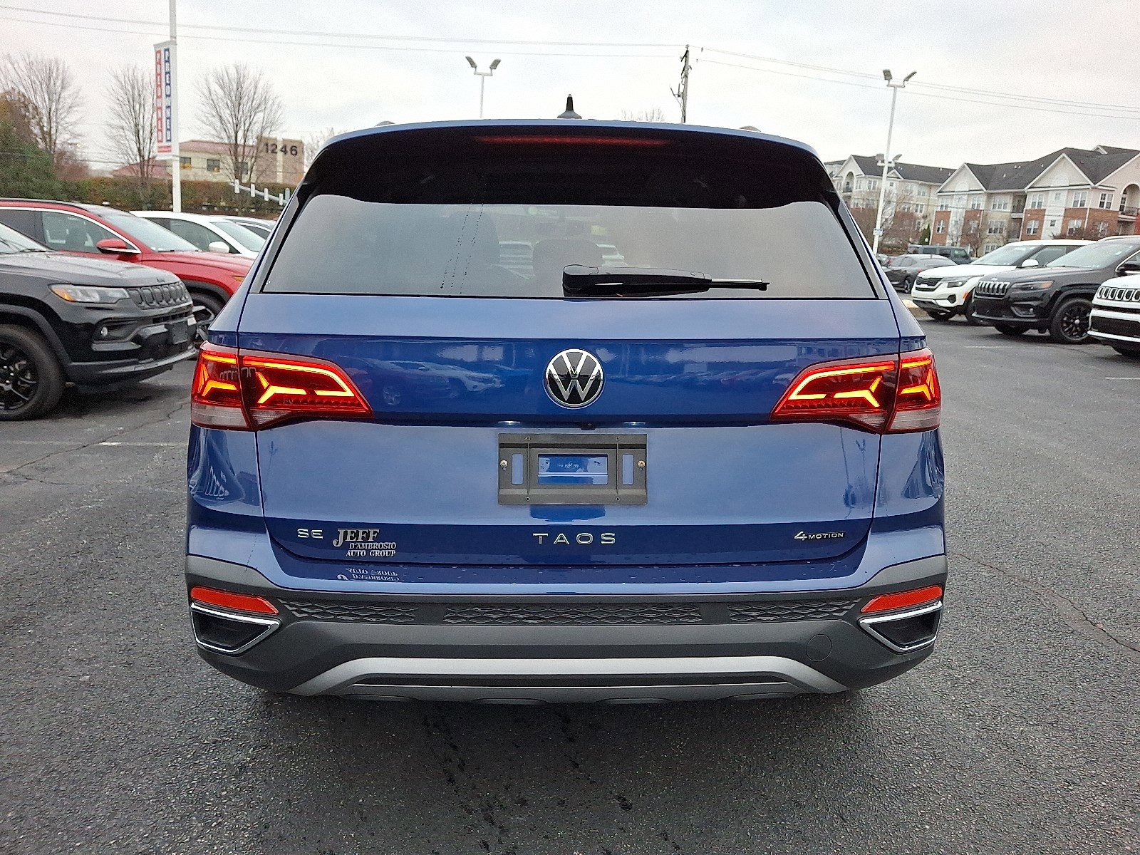 2022 Volkswagen Taos SE photo 4