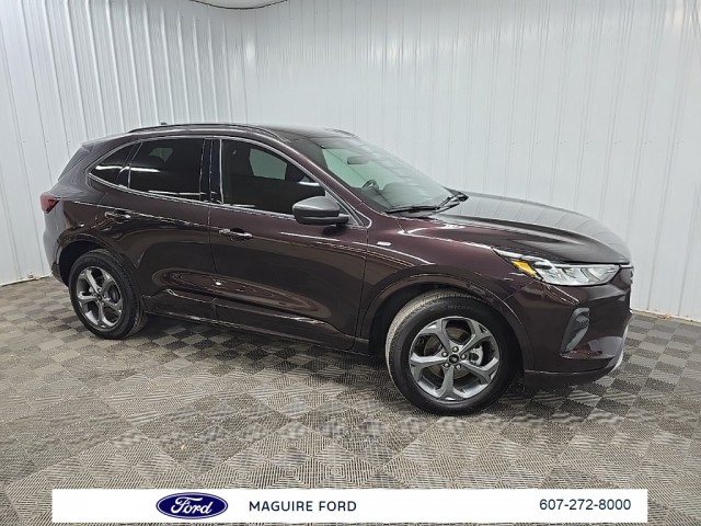 2023 Ford Escape ST-Line's photo