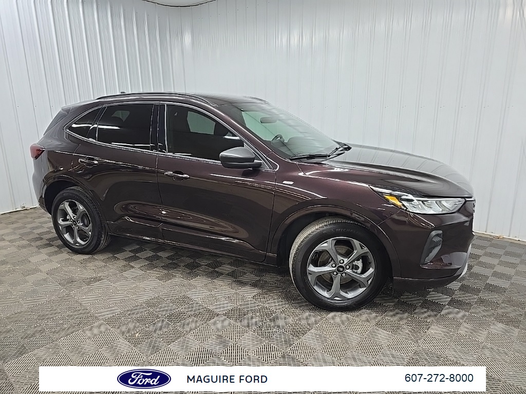 2023 Ford Escape ST-Line's photo