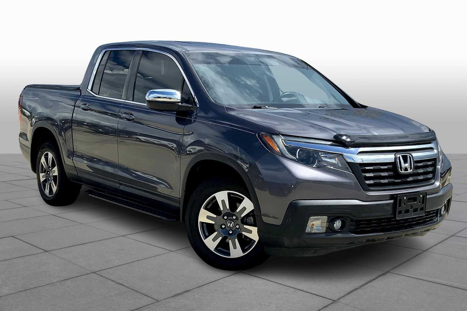 2019 Honda Ridgeline RTL photo 2