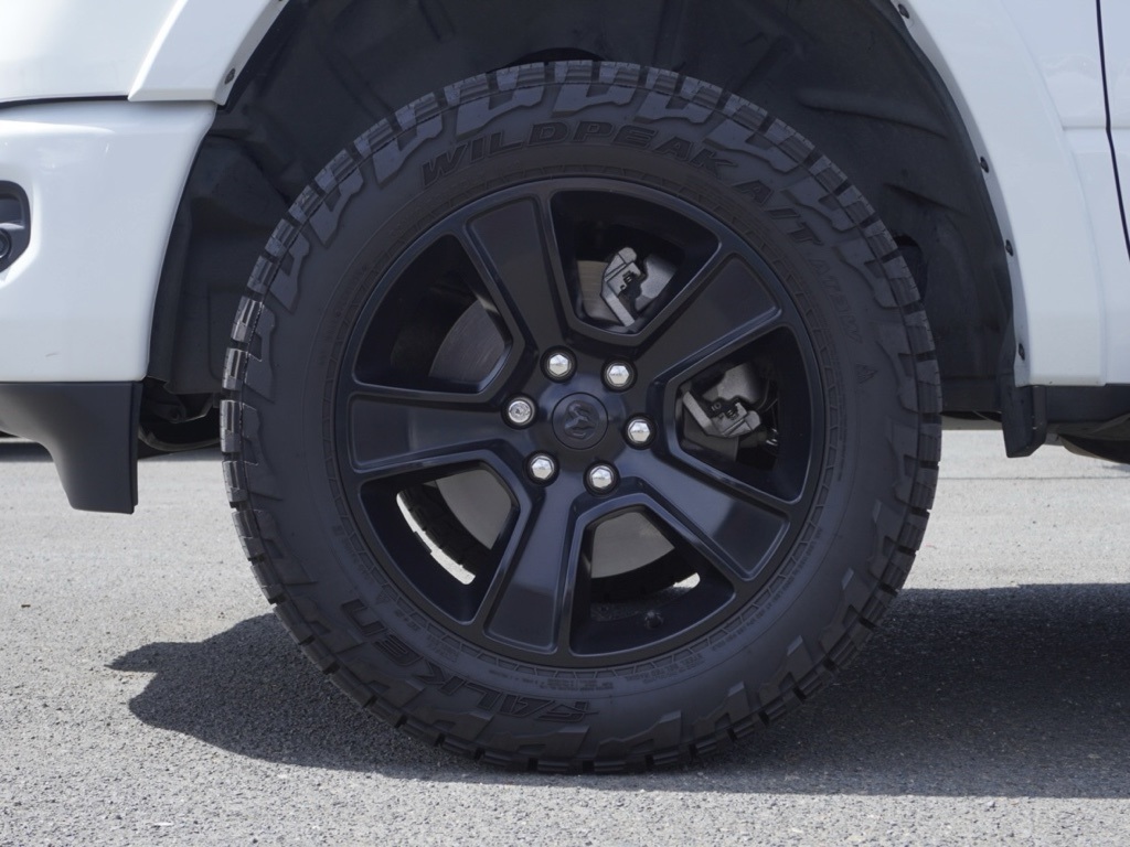 2020 Ram 1500 Big Horn Night Edition photo 9