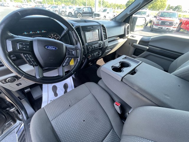 2017 Ford F-150 XLT photo 24