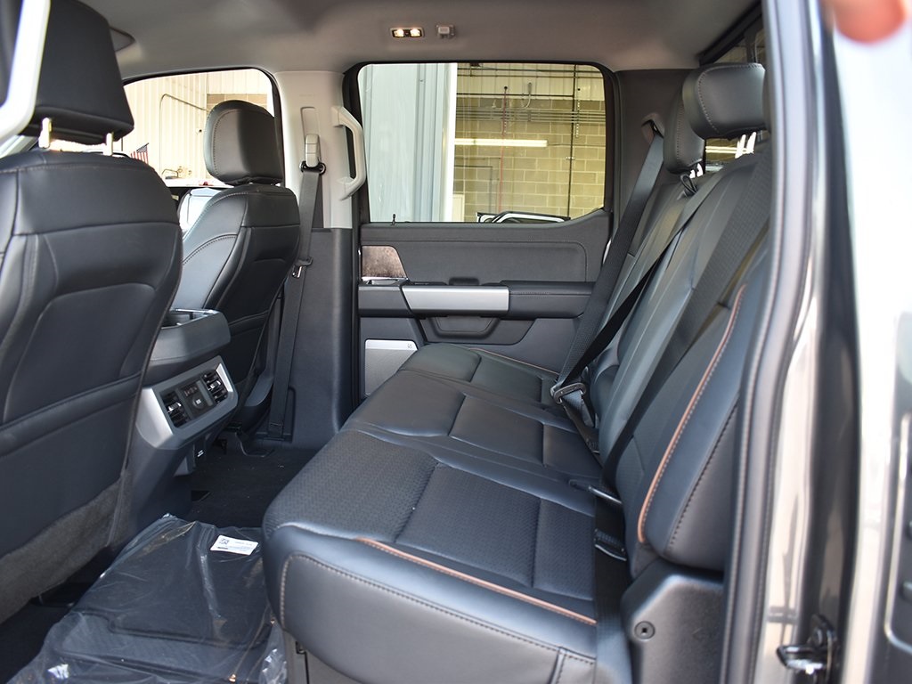 2026 Ford F-350 Lariat photo 6