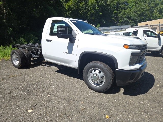 2025 Chevrolet Silverado 3500HD Work Truck's photo