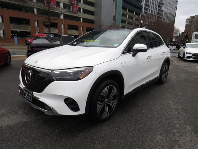 2024 Mercedes-Benz EQE SUV Base's photo