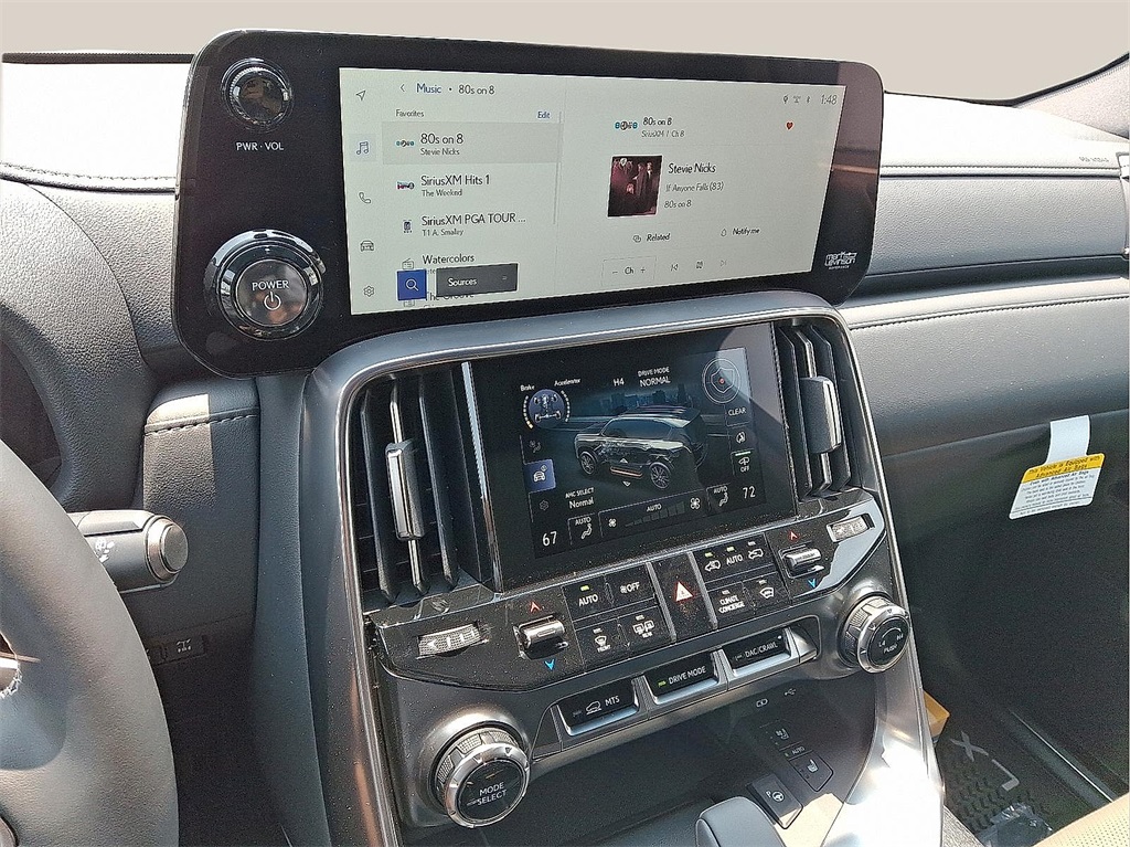 2025 Lexus LX photo 9