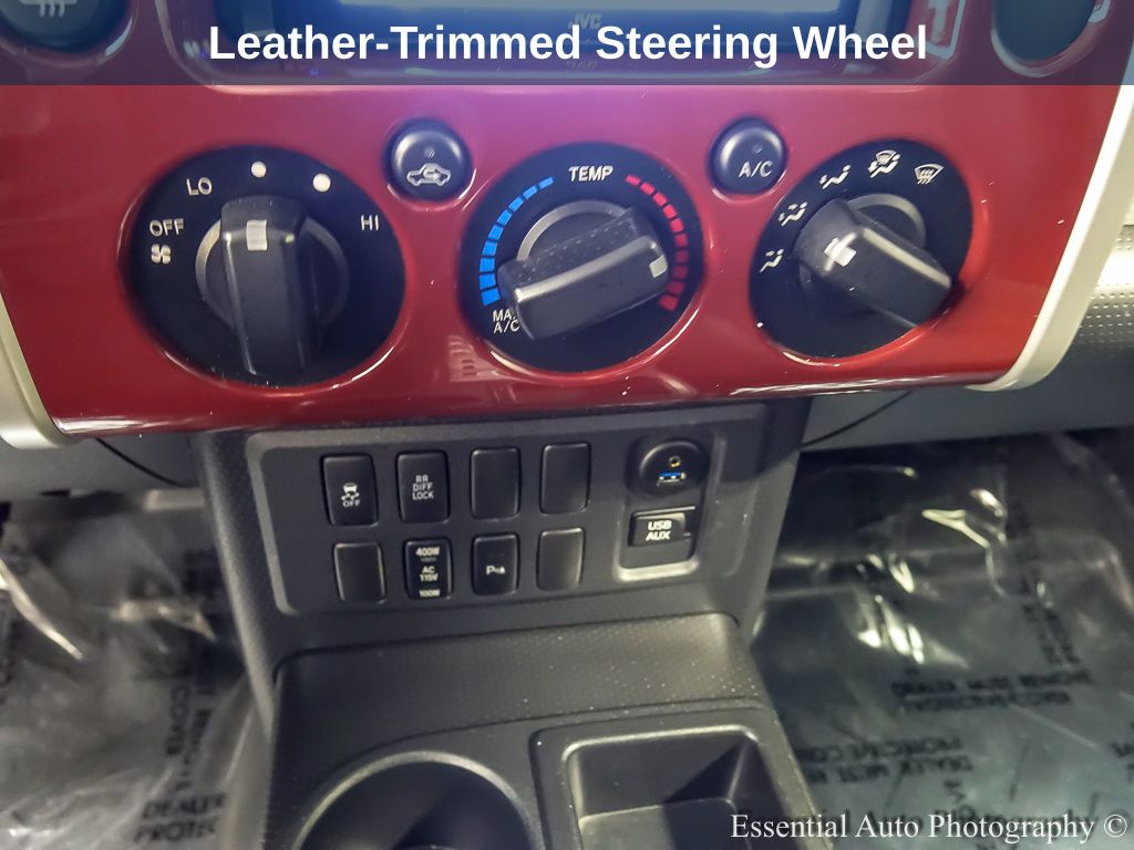 2011 TOYOTA FJ CRUISER - Image 17