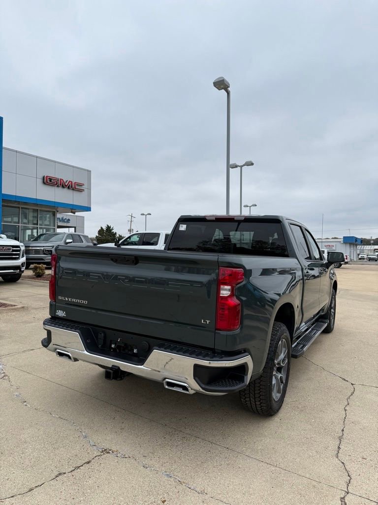 2026 Chevrolet Silverado 1500 LT photo 4