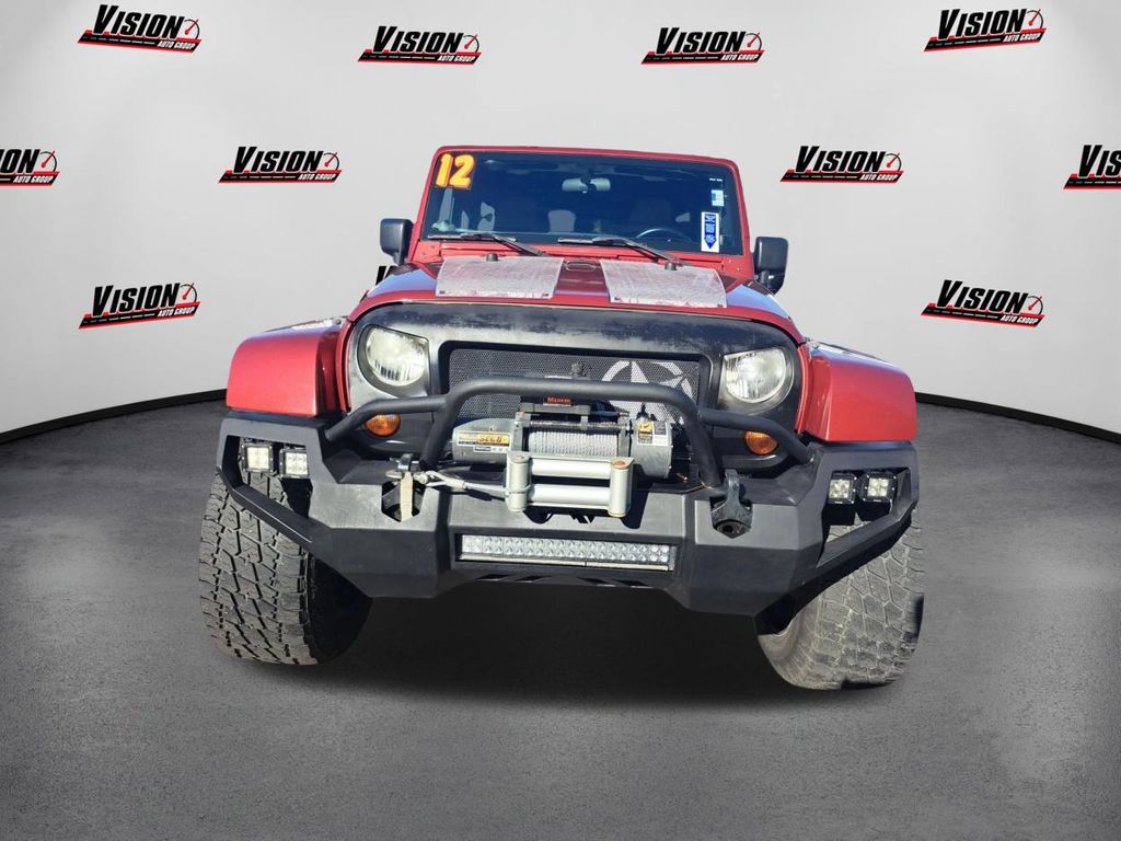 2012 Jeep Wrangler Unlimited Sahara photo 2