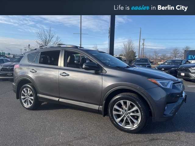 2016 Toyota RAV4 Limited's photo